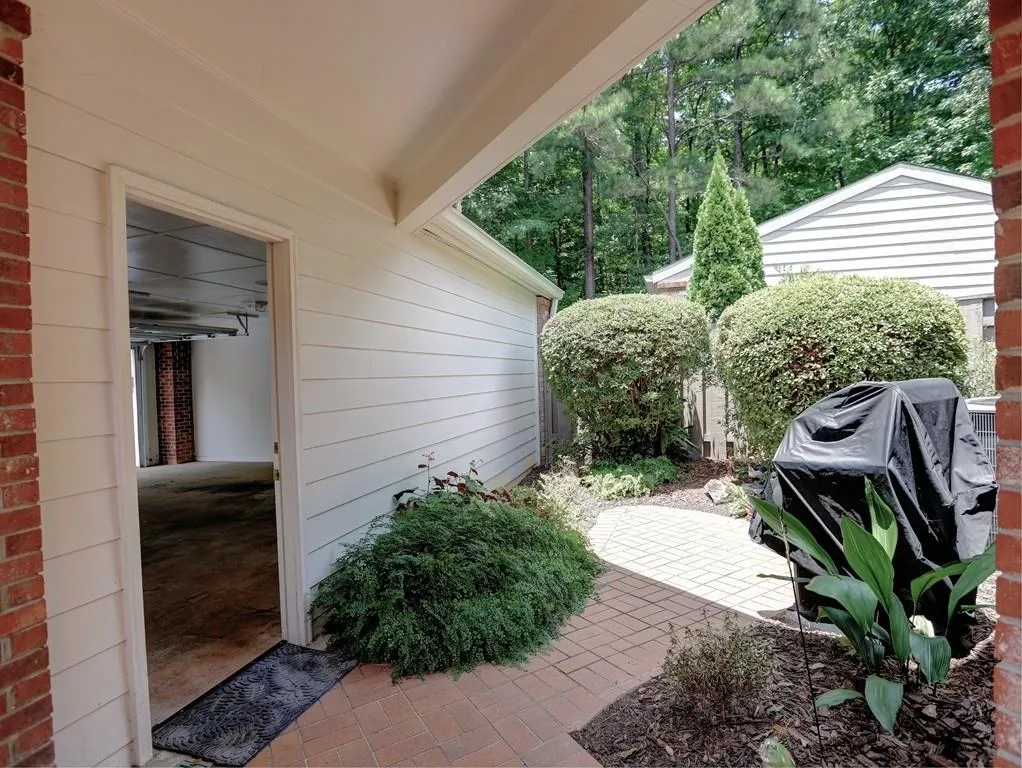 232 The South Chace, Sandy Springs, Georgia 30328, 2 Bedrooms Bedrooms, ,2 BathroomsBathrooms,Residential,Sold,232 The South Chace,6045436 232 The South Chace, Sandy Springs, Georgia 30328, 2 Bedrooms Bedrooms, ,2 BathroomsBathrooms,Residential,Sold,232 The South Chace,6045436