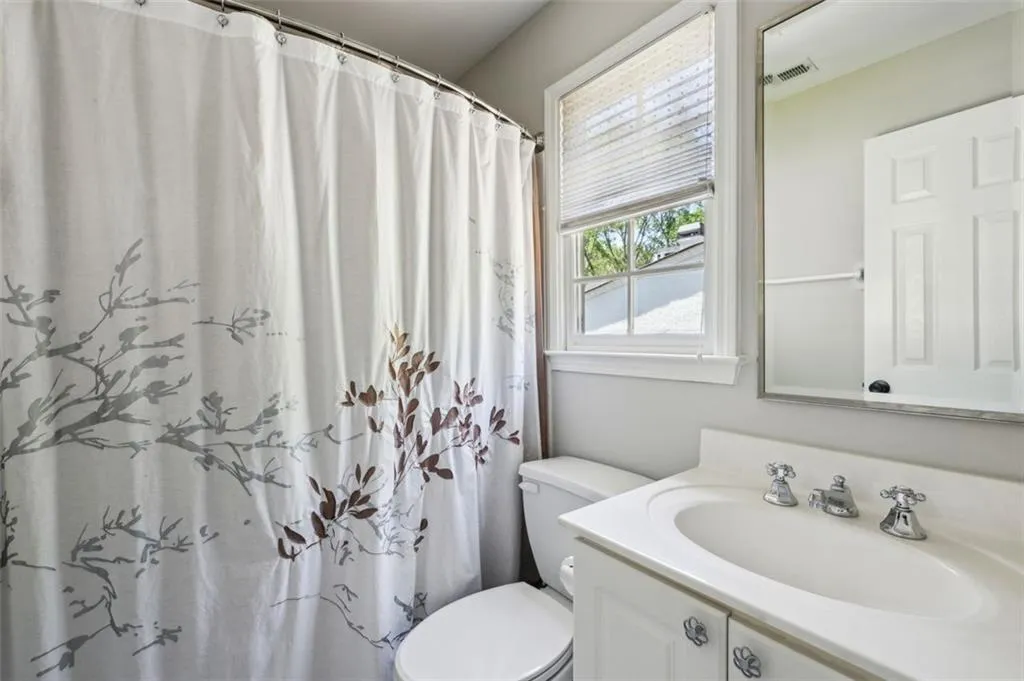 1151 Goodwin Road Ne, Brookhaven, Georgia 30324, 5 Bedrooms Bedrooms, ,4 BathroomsBathrooms,Residential,For Sale,1151 Goodwin Road Ne,7556913