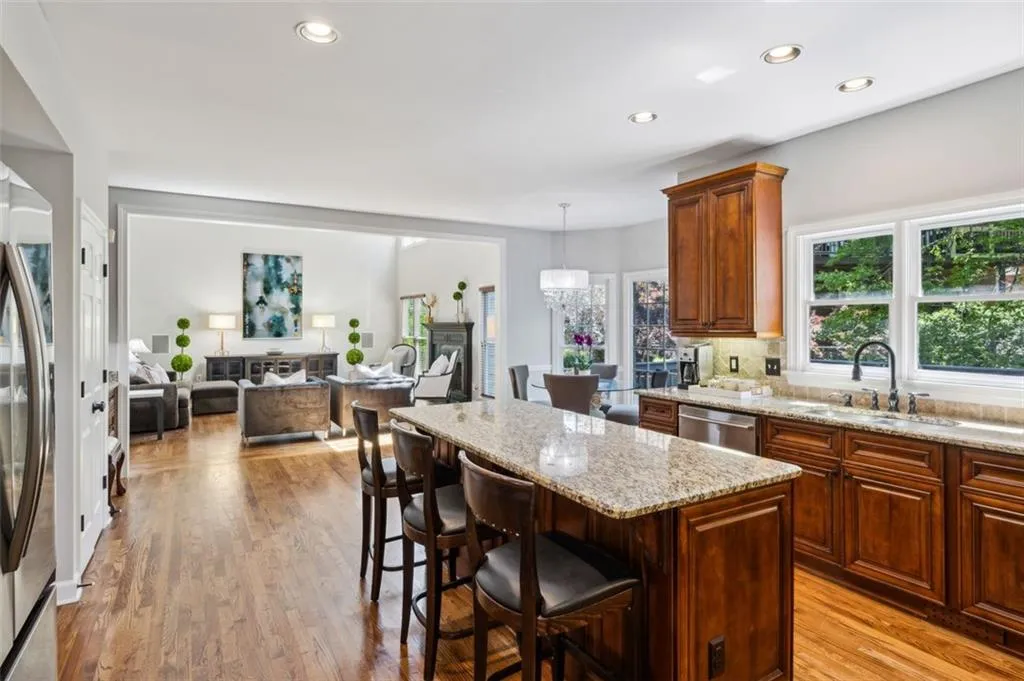 1151 Goodwin Road Ne, Brookhaven, Georgia 30324, 5 Bedrooms Bedrooms, ,4 BathroomsBathrooms,Residential,For Sale,1151 Goodwin Road Ne,7556913