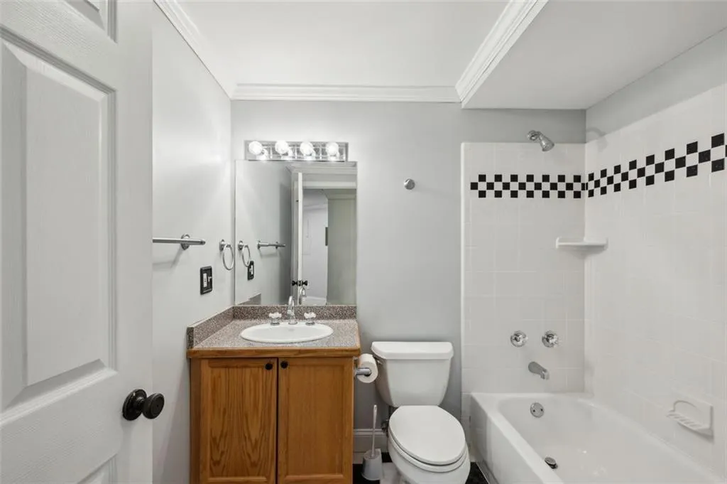 1151 Goodwin Road Ne, Brookhaven, Georgia 30324, 5 Bedrooms Bedrooms, ,4 BathroomsBathrooms,Residential,For Sale,1151 Goodwin Road Ne,7556913