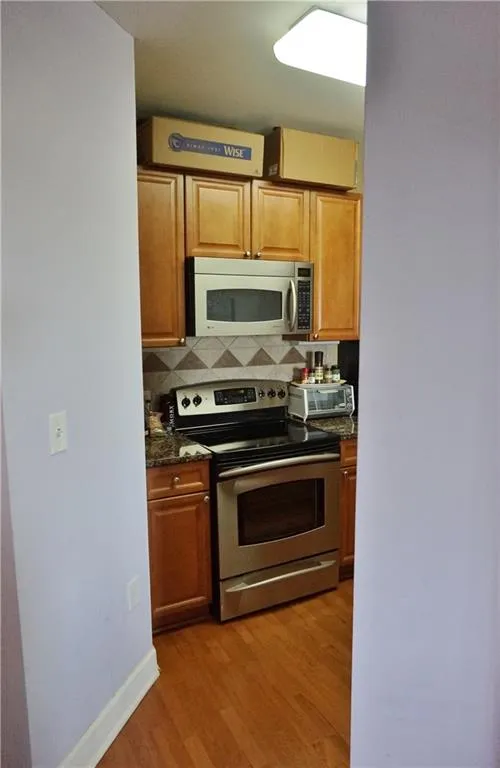 325 E Paces Ferry Road E Unit 707, Atlanta, Georgia 30305, 1 Bedroom Bedrooms, ,1 BathroomBathrooms,Residential,Sold,325 E Paces Ferry Road E Unit 707,5858097