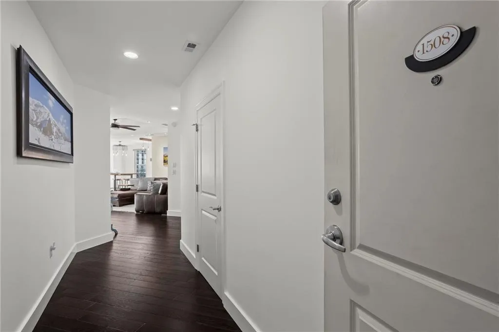 325 E Paces Ferry Road Ne Unit 1508, Atlanta, Georgia 30305, 2 Bedrooms Bedrooms, ,2 BathroomsBathrooms,Residential,For Sale,325 E Paces Ferry Road Ne Unit 1508,7677675