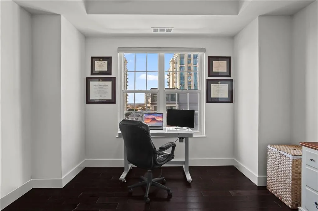 325 E Paces Ferry Road Ne Unit 1508, Atlanta, Georgia 30305, 2 Bedrooms Bedrooms, ,2 BathroomsBathrooms,Residential,For Sale,325 E Paces Ferry Road Ne Unit 1508,7677675