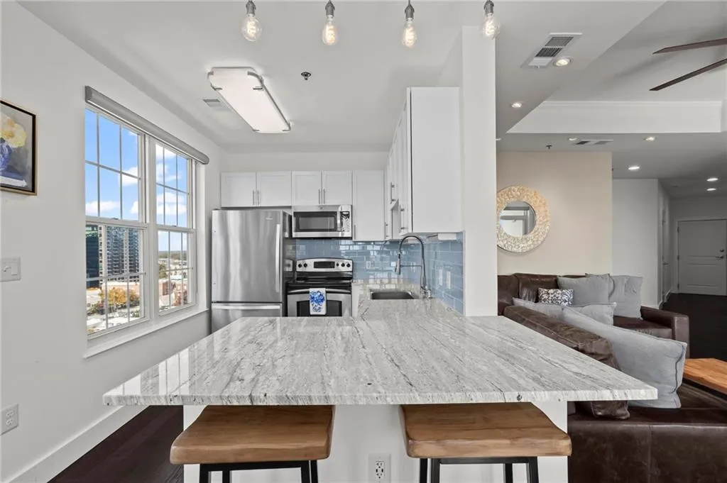325 E Paces Ferry Road Ne Unit 1508, Atlanta, Georgia 30305, 2 Bedrooms Bedrooms, ,2 BathroomsBathrooms,Residential,For Sale,325 E Paces Ferry Road Ne Unit 1508,7677675