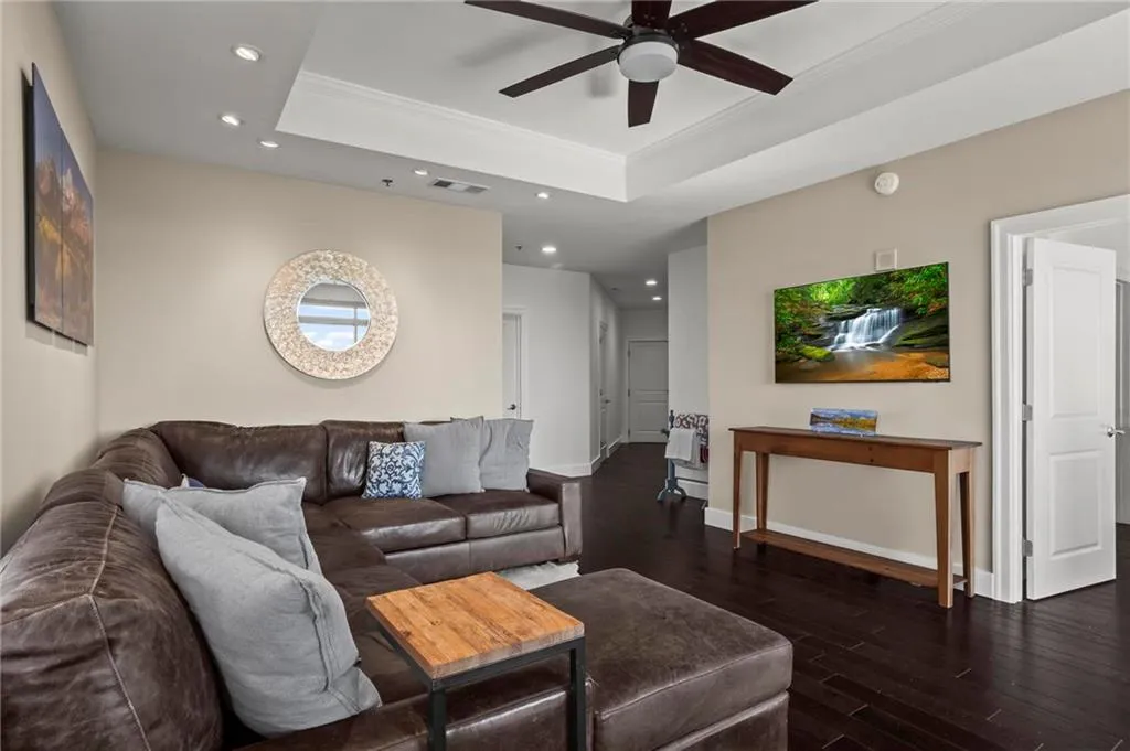 325 E Paces Ferry Road Ne Unit 1508, Atlanta, Georgia 30305, 2 Bedrooms Bedrooms, 0 ,2 BathroomsBathrooms,Residential,Sold,325 E Paces Ferry Road Ne Unit 1508,7677675