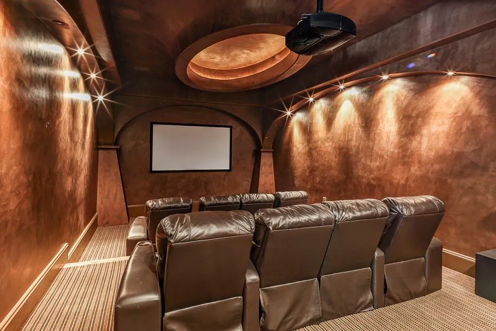 720 N Island Drive, Sandy Springs, Georgia 30327, 5 Bedrooms Bedrooms, ,6 BathroomsBathrooms,Residential,Sold,720 N Island Drive,6941407