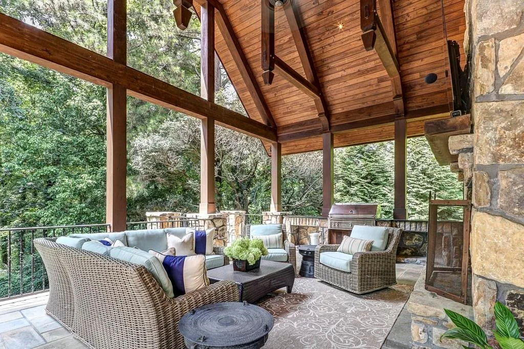 720 N Island Drive, Sandy Springs, Georgia 30327, 5 Bedrooms Bedrooms, ,6 BathroomsBathrooms,Residential,Sold,720 N Island Drive,6941407