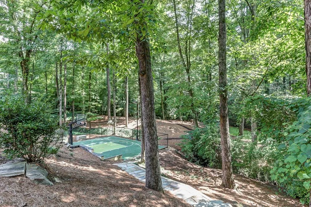 720 N Island Drive, Sandy Springs, Georgia 30327, 5 Bedrooms Bedrooms, ,6 BathroomsBathrooms,Residential,Sold,720 N Island Drive,6941407