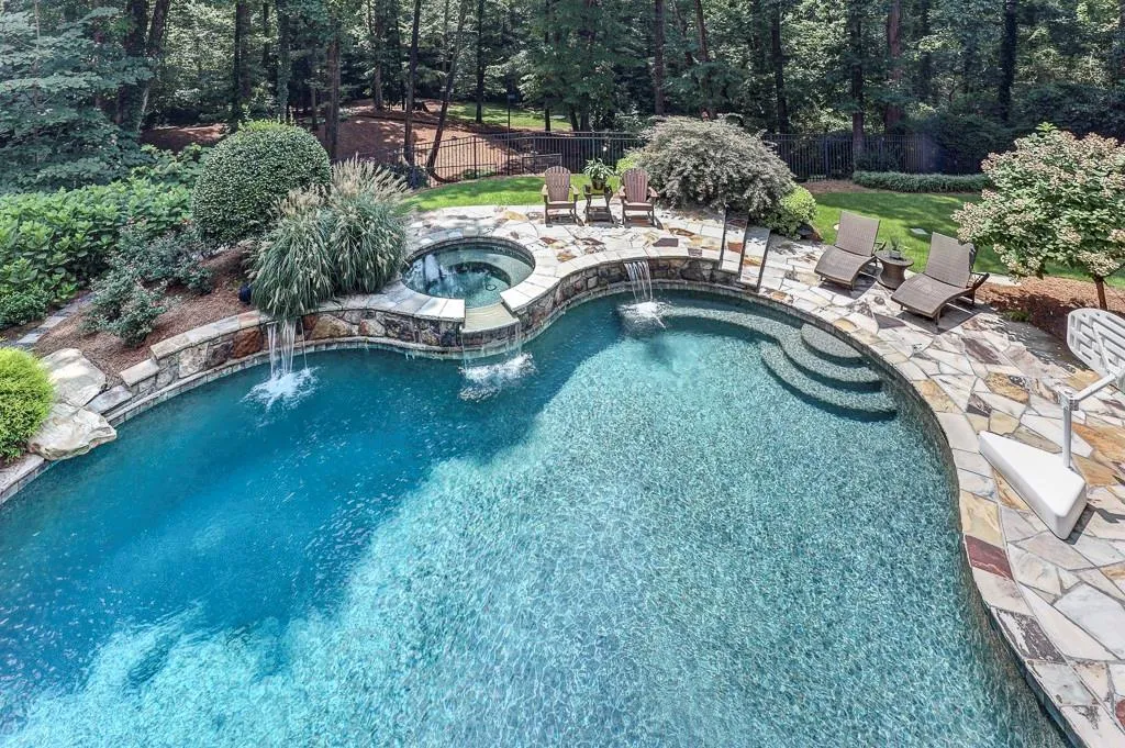 720 N Island Drive, Sandy Springs, Georgia 30327, 5 Bedrooms Bedrooms, ,6 BathroomsBathrooms,Residential,Sold,720 N Island Drive,6941407