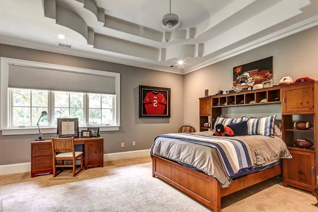 720 N Island Drive, Sandy Springs, Georgia 30327, 5 Bedrooms Bedrooms, ,6 BathroomsBathrooms,Residential,Sold,720 N Island Drive,6941407