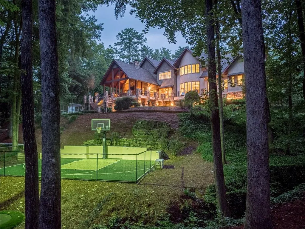 720 N Island Drive, Sandy Springs, Georgia 30327, 5 Bedrooms Bedrooms, ,6 BathroomsBathrooms,Residential,Sold,720 N Island Drive,6941407