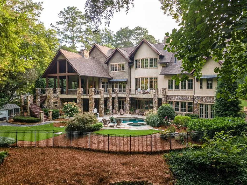 720 N Island Drive, Sandy Springs, Georgia 30327, 5 Bedrooms Bedrooms, ,6 BathroomsBathrooms,Residential,Sold,720 N Island Drive,6941407