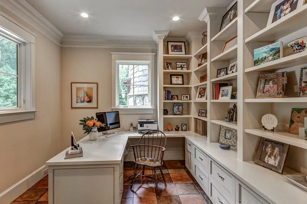 720 N Island Drive, Sandy Springs, Georgia 30327, 5 Bedrooms Bedrooms, ,6 BathroomsBathrooms,Residential,Sold,720 N Island Drive,6941407