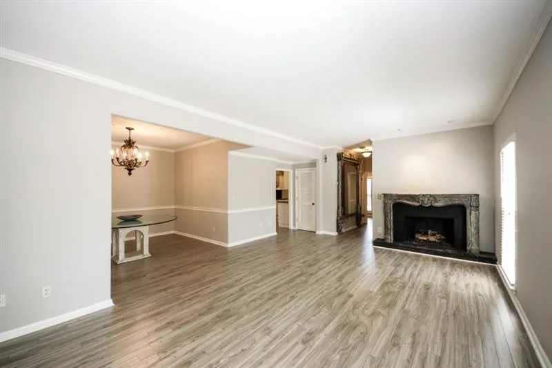 5245 Glenridge Drive, Atlanta, Georgia 30342, 3 Bedrooms Bedrooms, ,2 BathroomsBathrooms,Residential,Sold,5245 Glenridge Drive,6634527