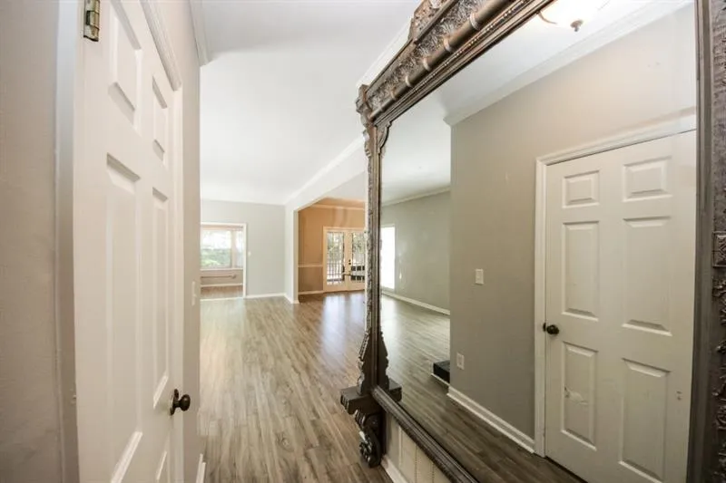 5245 Glenridge Drive, Atlanta, Georgia 30342, 3 Bedrooms Bedrooms, ,2 BathroomsBathrooms,Residential,Sold,5245 Glenridge Drive,6634527