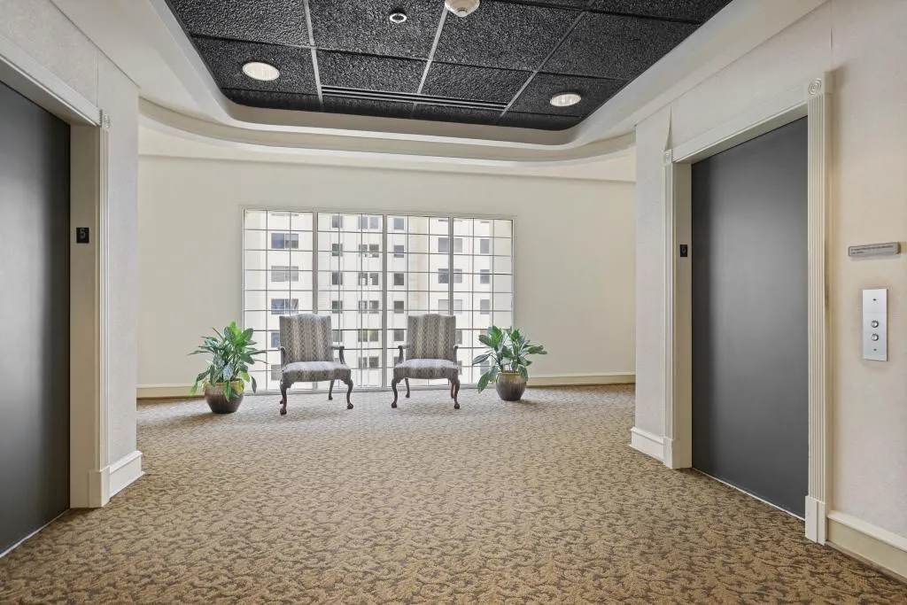 2499 Peachtree Road Ne Unit 306, Atlanta, Georgia 30309, 2 Bedrooms Bedrooms, ,2 BathroomsBathrooms,Residential,For Sale,2499 Peachtree Road Ne Unit 306,7667635