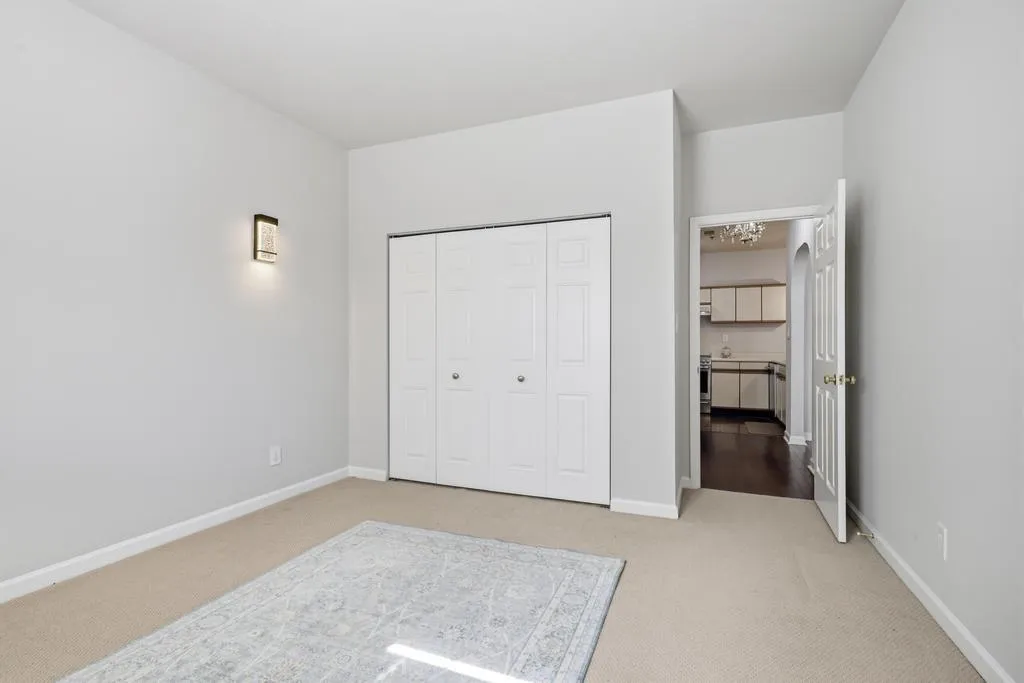 2499 Peachtree Road Ne Unit 306, Atlanta, Georgia 30309, 2 Bedrooms Bedrooms, ,2 BathroomsBathrooms,Residential,For Sale,2499 Peachtree Road Ne Unit 306,7667635