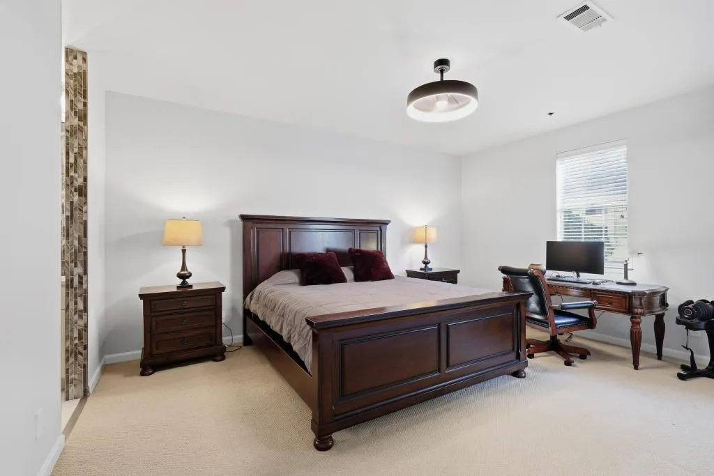 2499 Peachtree Road Ne Unit 306, Atlanta, Georgia 30309, 2 Bedrooms Bedrooms, ,2 BathroomsBathrooms,Residential,For Sale,2499 Peachtree Road Ne Unit 306,7667635