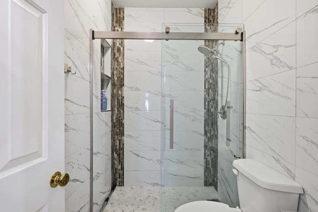 2499 Peachtree Road Ne Unit 306, Atlanta, Georgia 30309, 2 Bedrooms Bedrooms, ,2 BathroomsBathrooms,Residential,For Sale,2499 Peachtree Road Ne Unit 306,7667635