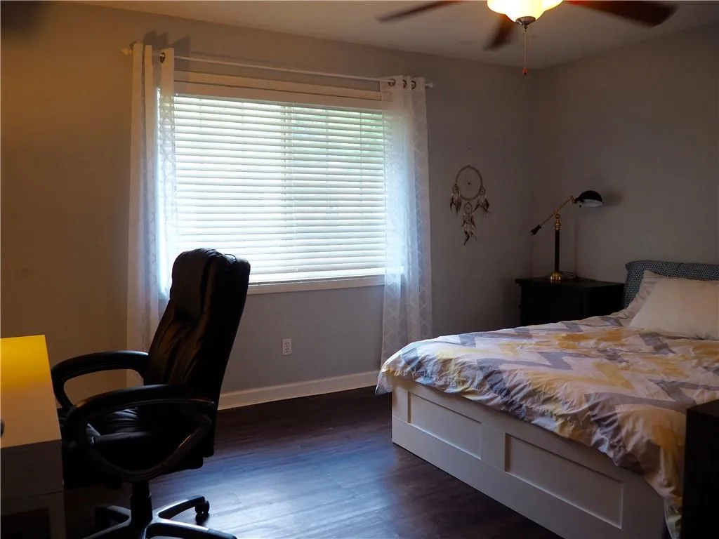 6940 Roswell Road Unit 10 A, Sandy Springs, Georgia 30328, 2 Bedrooms Bedrooms, ,1 BathroomBathrooms,Residential,Sold,6940 Roswell Road Unit 10 A,6578822