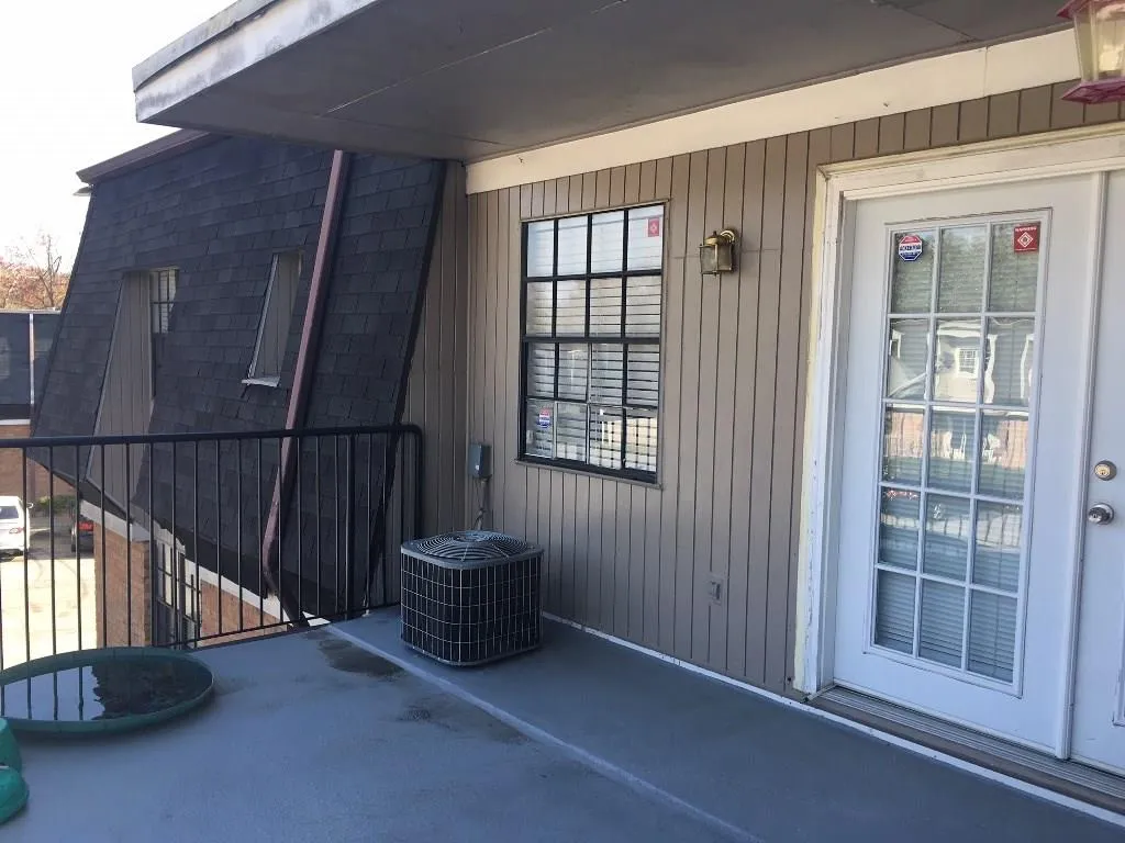 355 Winding River Drive Unit B, Sandy Springs, Georgia 30350, 2 Bedrooms Bedrooms, ,2 BathroomsBathrooms,Residential,Sold,355 Winding River Drive Unit B,6020574