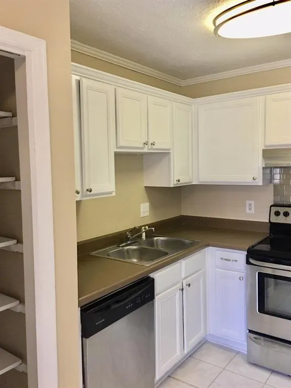 355 Winding River Drive Unit B, Sandy Springs, Georgia 30350, 2 Bedrooms Bedrooms, ,2 BathroomsBathrooms,Residential,Sold,355 Winding River Drive Unit B,6020574