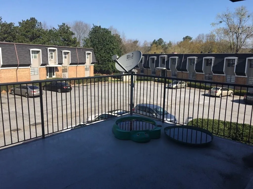 355 Winding River Drive Unit B, Sandy Springs, Georgia 30350, 2 Bedrooms Bedrooms, ,2 BathroomsBathrooms,Residential,Sold,355 Winding River Drive Unit B,6020574