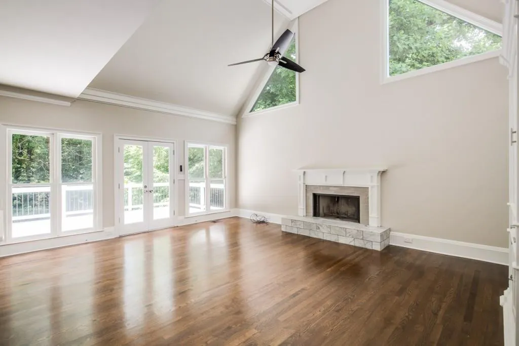125 Grogans Lake Drive, Sandy Springs, Georgia 30350, 5 Bedrooms Bedrooms, ,4 BathroomsBathrooms,Residential,Sold,125 Grogans Lake Drive,6030558
