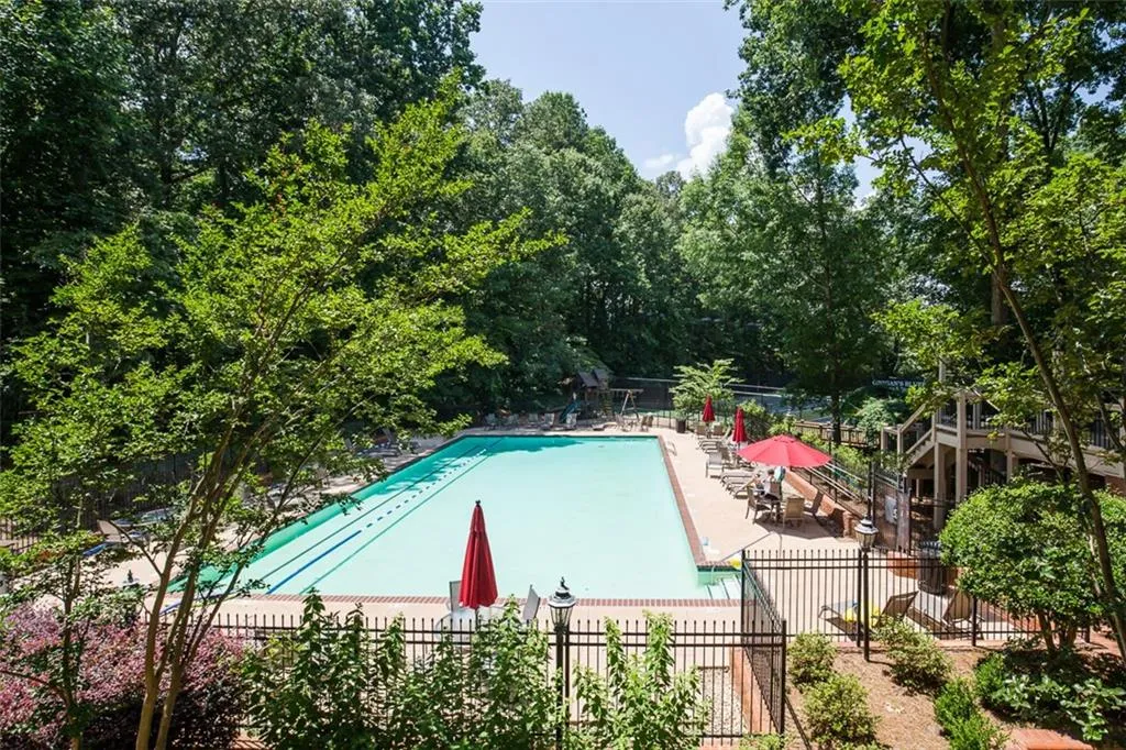 125 Grogans Lake Drive, Sandy Springs, Georgia 30350, 5 Bedrooms Bedrooms, ,4 BathroomsBathrooms,Residential,Sold,125 Grogans Lake Drive,6030558