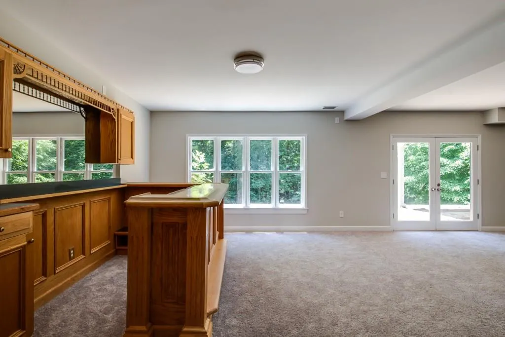 125 Grogans Lake Drive, Sandy Springs, Georgia 30350, 5 Bedrooms Bedrooms, ,4 BathroomsBathrooms,Residential,Sold,125 Grogans Lake Drive,6030558