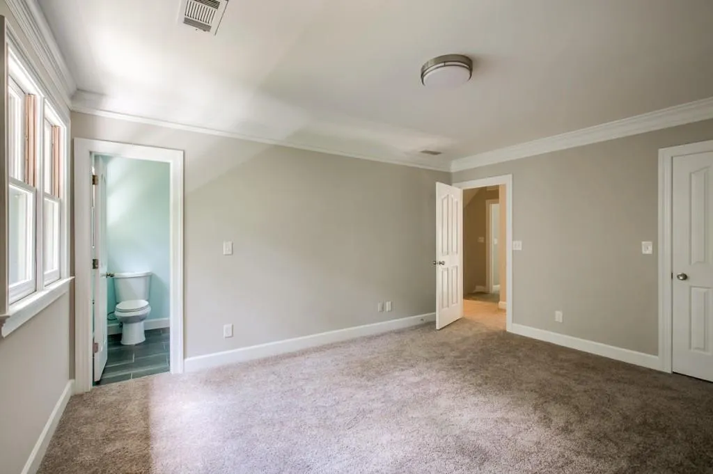 125 Grogans Lake Drive, Sandy Springs, Georgia 30350, 5 Bedrooms Bedrooms, ,4 BathroomsBathrooms,Residential,Sold,125 Grogans Lake Drive,6030558