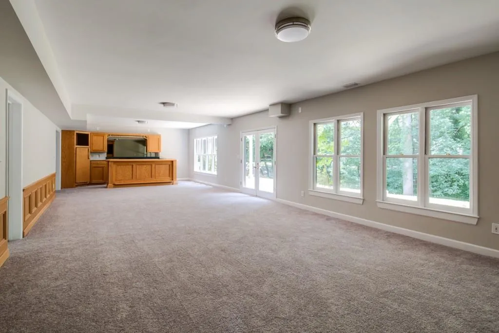 125 Grogans Lake Drive, Sandy Springs, Georgia 30350, 5 Bedrooms Bedrooms, ,4 BathroomsBathrooms,Residential,Sold,125 Grogans Lake Drive,6030558