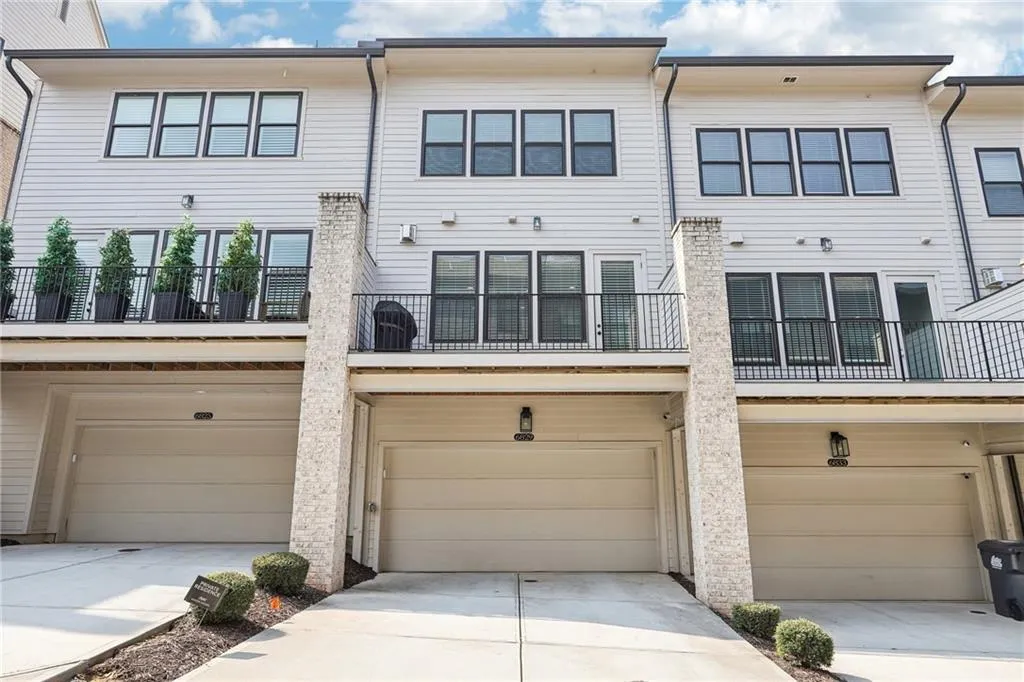 6829 Crescendo Court, Atlanta, Georgia 30328, 3 Bedrooms Bedrooms, ,4 BathroomsBathrooms,Residential,Sold,6829 Crescendo Court,7517292