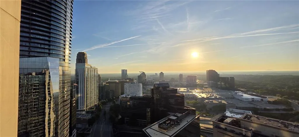 3324 Peachtree Road Ne Unit 3001, Atlanta, Georgia 30326, 2 Bedrooms Bedrooms, ,2 BathroomsBathrooms,Residential,For Sale,3324 Peachtree Road Ne Unit 3001,7573544