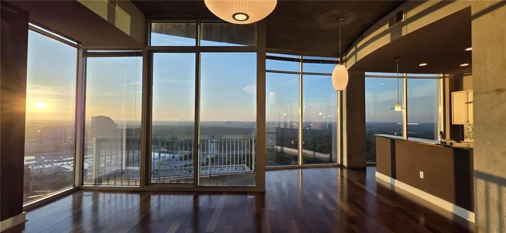 3324 Peachtree Road Ne Unit 3001, Atlanta, Georgia 30326, 2 Bedrooms Bedrooms, ,2 BathroomsBathrooms,Residential,For Sale,3324 Peachtree Road Ne Unit 3001,7573544