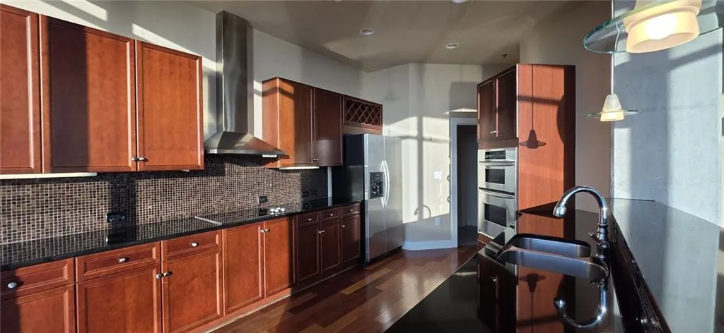 3324 Peachtree Road Ne Unit 3001, Atlanta, Georgia 30326, 2 Bedrooms Bedrooms, ,2 BathroomsBathrooms,Residential,For Sale,3324 Peachtree Road Ne Unit 3001,7573544