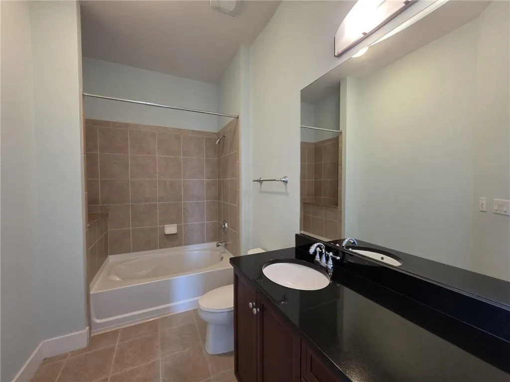 3324 Peachtree Road Ne Unit 3001, Atlanta, Georgia 30326, 2 Bedrooms Bedrooms, ,2 BathroomsBathrooms,Residential,For Sale,3324 Peachtree Road Ne Unit 3001,7573544