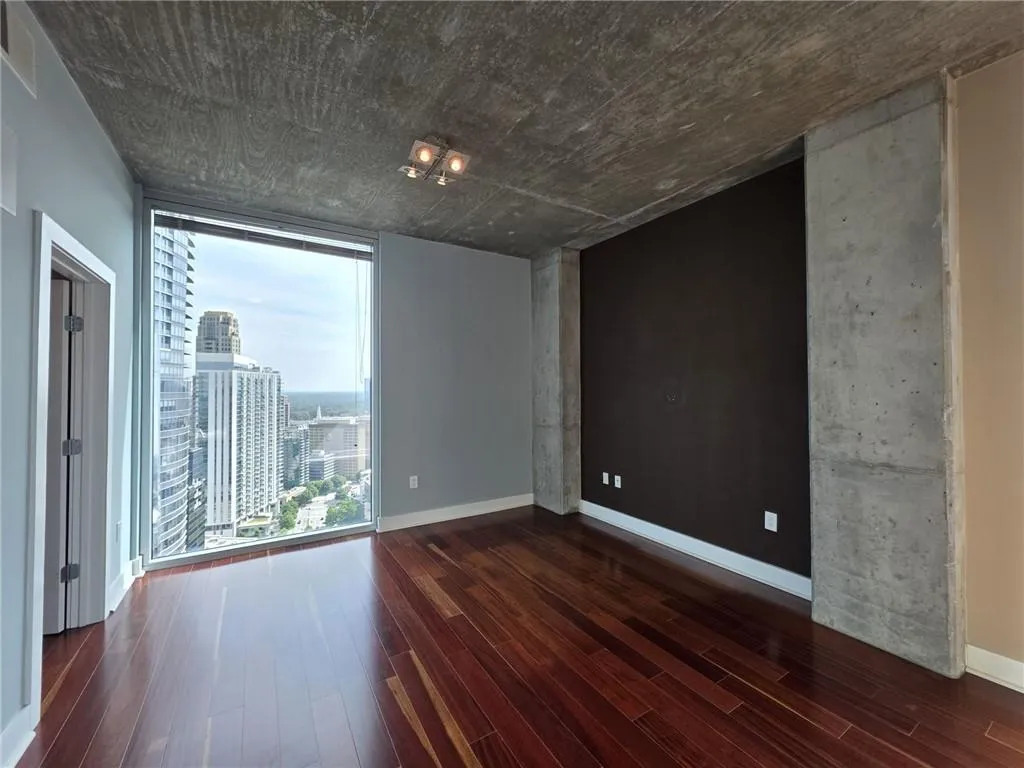 3324 Peachtree Road Ne Unit 3001, Atlanta, Georgia 30326, 2 Bedrooms Bedrooms, ,2 BathroomsBathrooms,Residential,For Sale,3324 Peachtree Road Ne Unit 3001,7573544