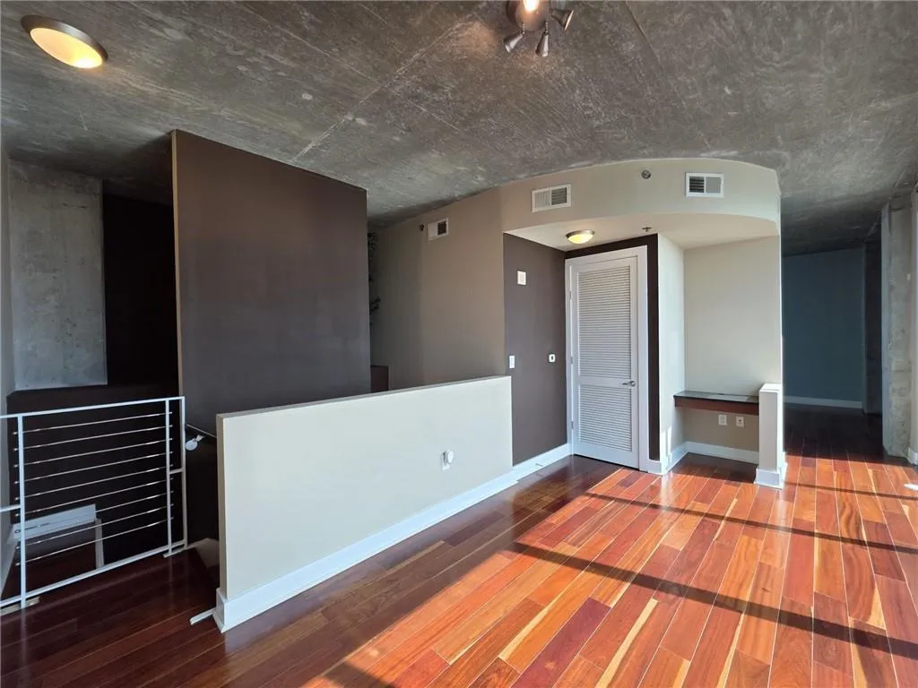 3324 Peachtree Road Ne Unit 3001, Atlanta, Georgia 30326, 2 Bedrooms Bedrooms, ,2 BathroomsBathrooms,Residential,For Sale,3324 Peachtree Road Ne Unit 3001,7573544