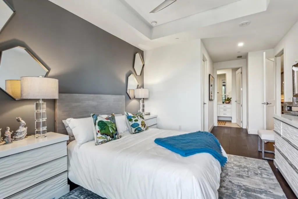 Secondary Bedroom.