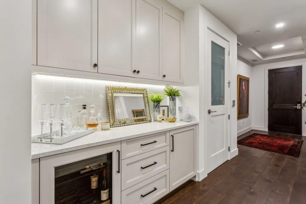 Bar area with SUB ZERO wine cooler.