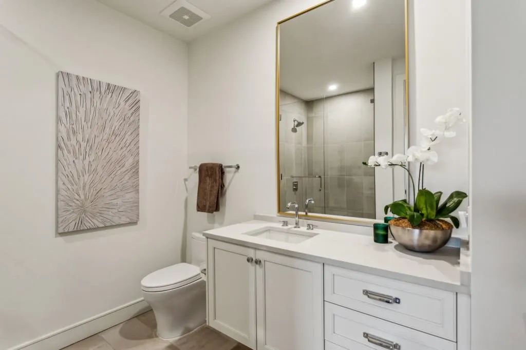 Private ensuite bath for secondary Bedroom.