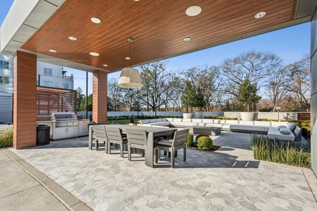 Lots of places to relax and dine outdoors poolside.
