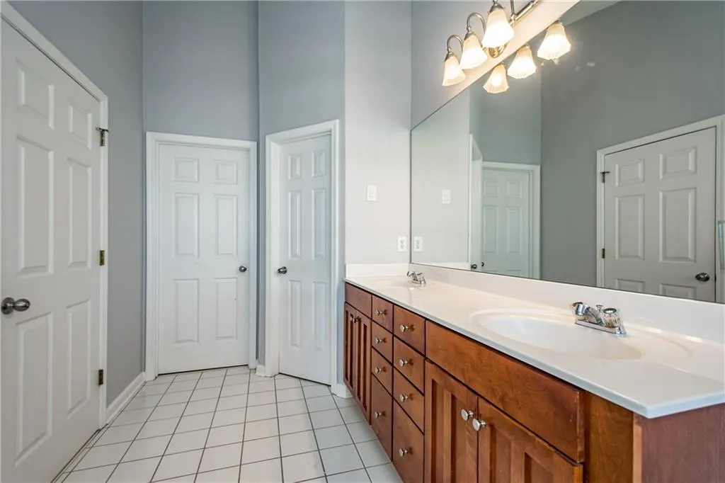1200 Wing Street Unit 4, Sandy Springs, Georgia 30350, 3 Bedrooms Bedrooms, ,3 BathroomsBathrooms,Residential,Sold,1200 Wing Street Unit 4,6665751