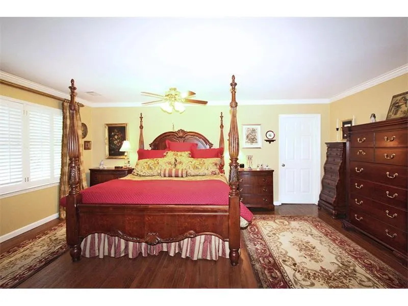 800 Old Campus Trail, Sandy Springs, Georgia 30328, 5 Bedrooms Bedrooms, ,5 BathroomsBathrooms,Residential,Sold,800 Old Campus Trail,5576732