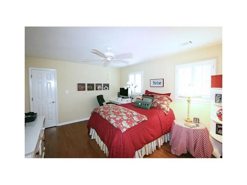 800 Old Campus Trail, Sandy Springs, Georgia 30328, 5 Bedrooms Bedrooms, ,5 BathroomsBathrooms,Residential,Sold,800 Old Campus Trail,5576732