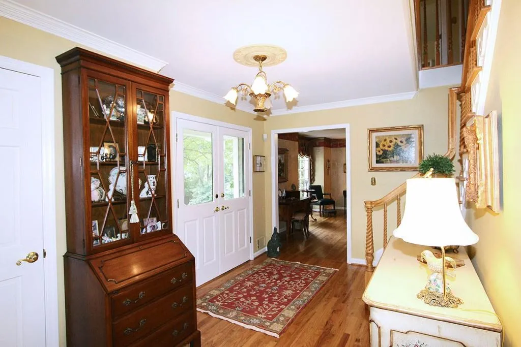800 Old Campus Trail, Sandy Springs, Georgia 30328, 5 Bedrooms Bedrooms, ,5 BathroomsBathrooms,Residential,Sold,800 Old Campus Trail,5576732