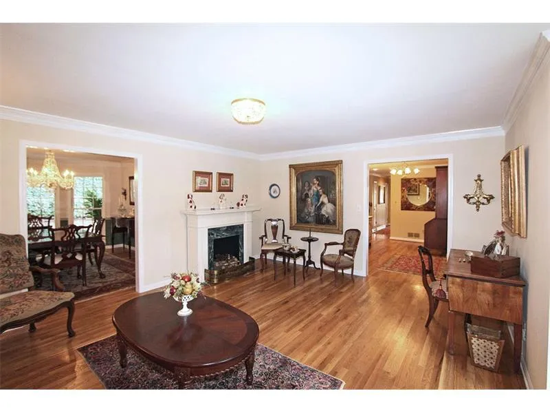 800 Old Campus Trail, Sandy Springs, Georgia 30328, 5 Bedrooms Bedrooms, ,5 BathroomsBathrooms,Residential,Sold,800 Old Campus Trail,5576732
