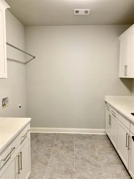704 Bass Way, Atlanta, Georgia 30328, 5 Bedrooms Bedrooms, ,5 BathroomsBathrooms,Residential,Sold,704 Bass Way,6655633
