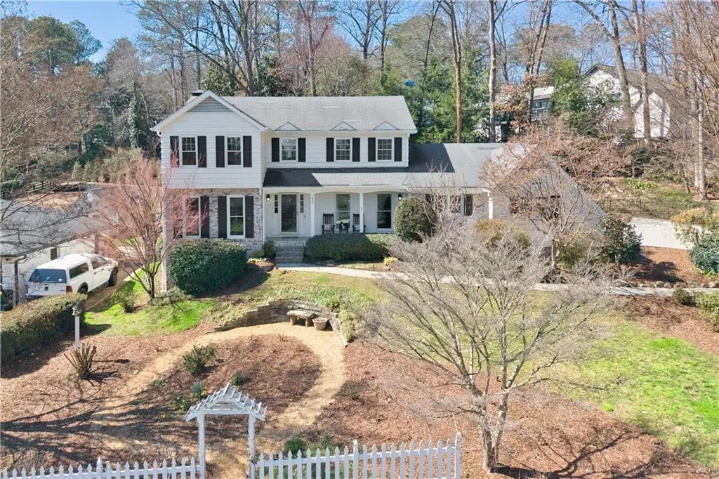 250 Stone Mill Trail, Atlanta, Georgia 30328, 4 Bedrooms Bedrooms, ,2 BathroomsBathrooms,Residential,For Sale,250 Stone Mill Trail,7727458